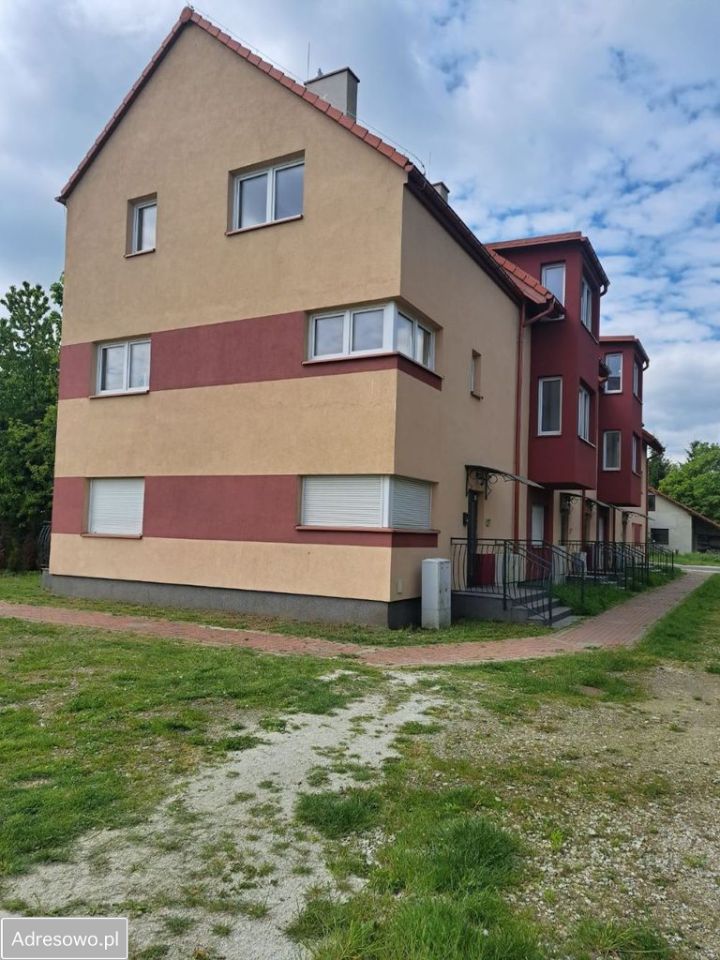 dom wolnostojący Wrocław Fabryczna, ul. Andrzeja Kmicica. Zdjęcie 2