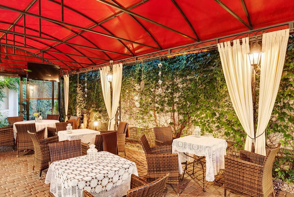 Hotel/pensjonat Plewiska, ul. Grunwaldzka. Zdjęcie 3