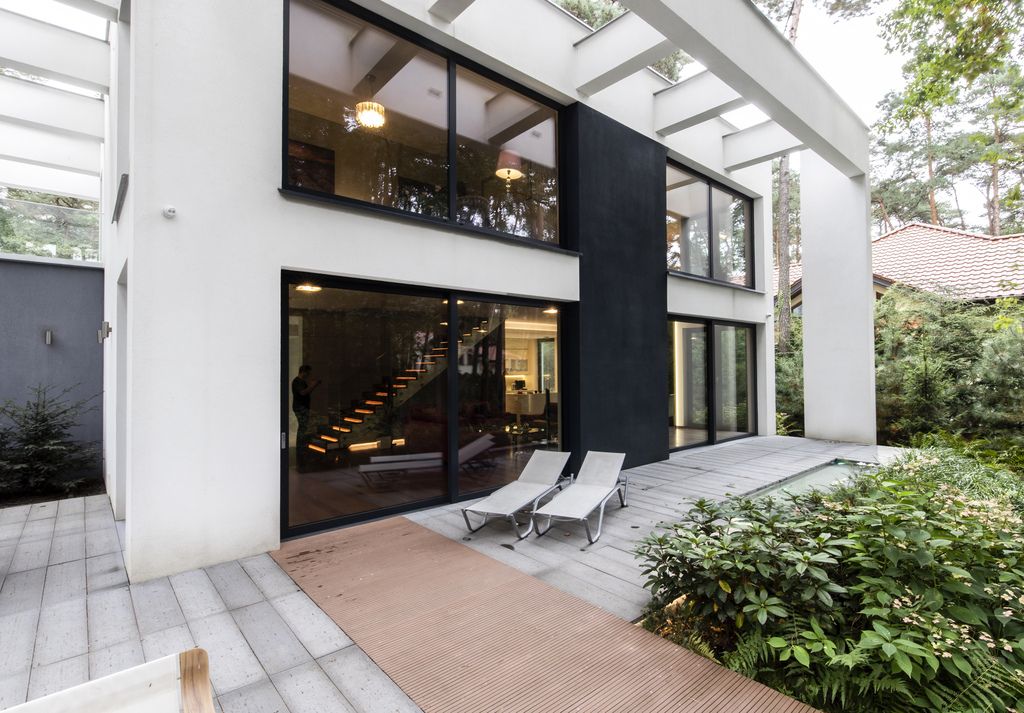 dom wolnostojący, 5 pokoi Magdalenka, ul. Paprociowa. Zdjęcie 37