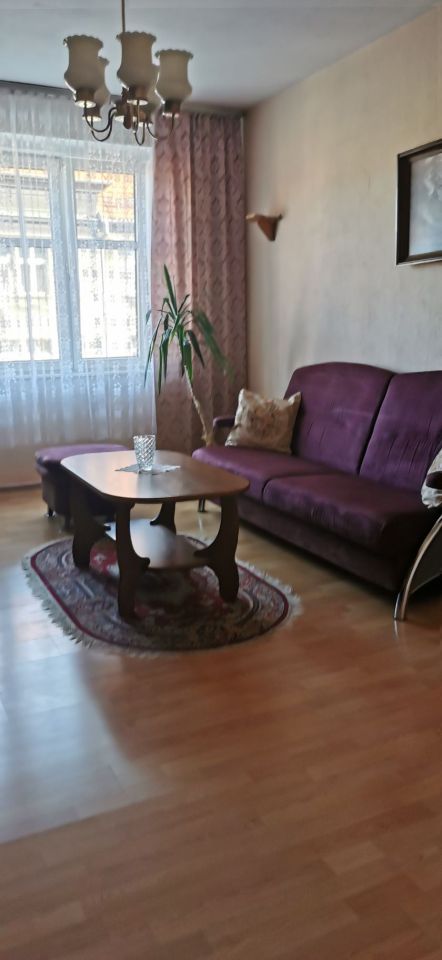 Mieszkanie 3-pokojowe Wałbrzych Nowe Miasto, ul. marsz. Józefa Piłsudskiego. Zdjęcie 2