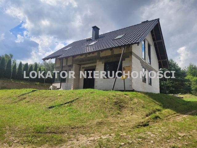 dom wolnostojący, 5 pokoi Stara Łubianka. Zdjęcie 3