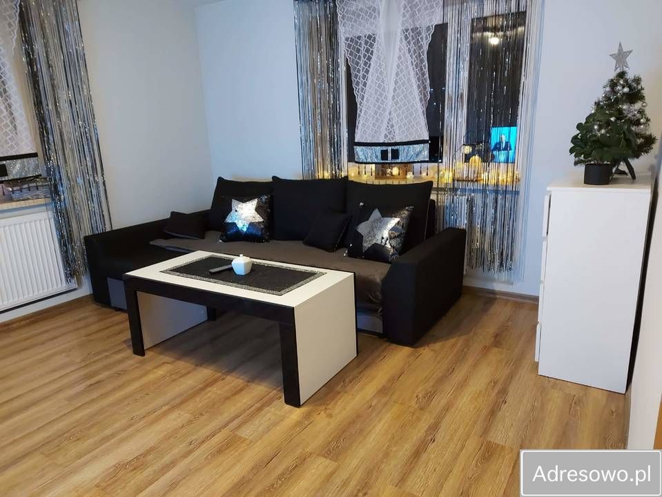 dom szeregowy, 3 pokoje Niemodlin. Zdjęcie 2