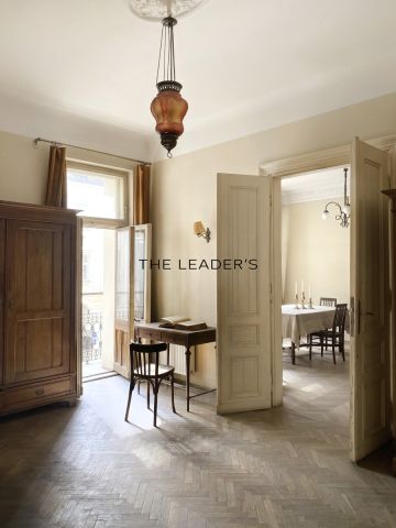 Mieszkanie 3-pokojowe Warszawa Śródmieście, ul. Poznańska. Zdjęcie 1