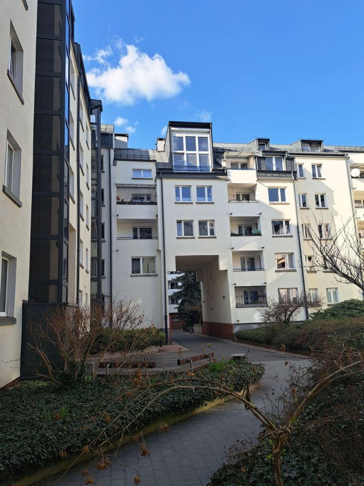 Mieszkanie 3-pokojowe Warszawa Śródmieście, ul. Hoża. Zdjęcie 4