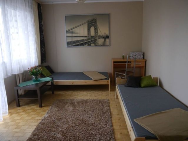Mieszkanie 3-pokojowe Kraków Czyżyny, os. Dywizjonu 303. Zdjęcie 1