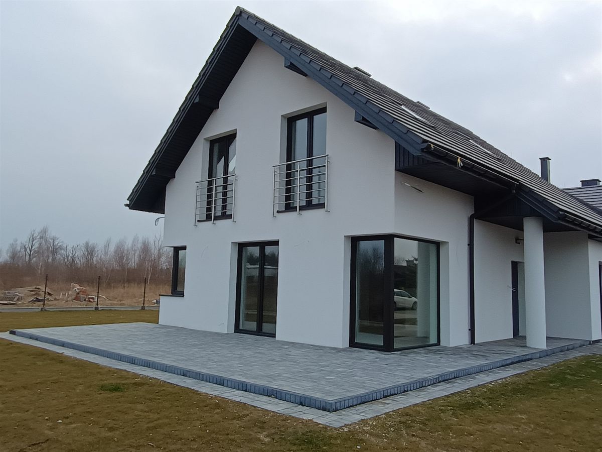 dom wolnostojący, 4 pokoje Łask. Zdjęcie 2