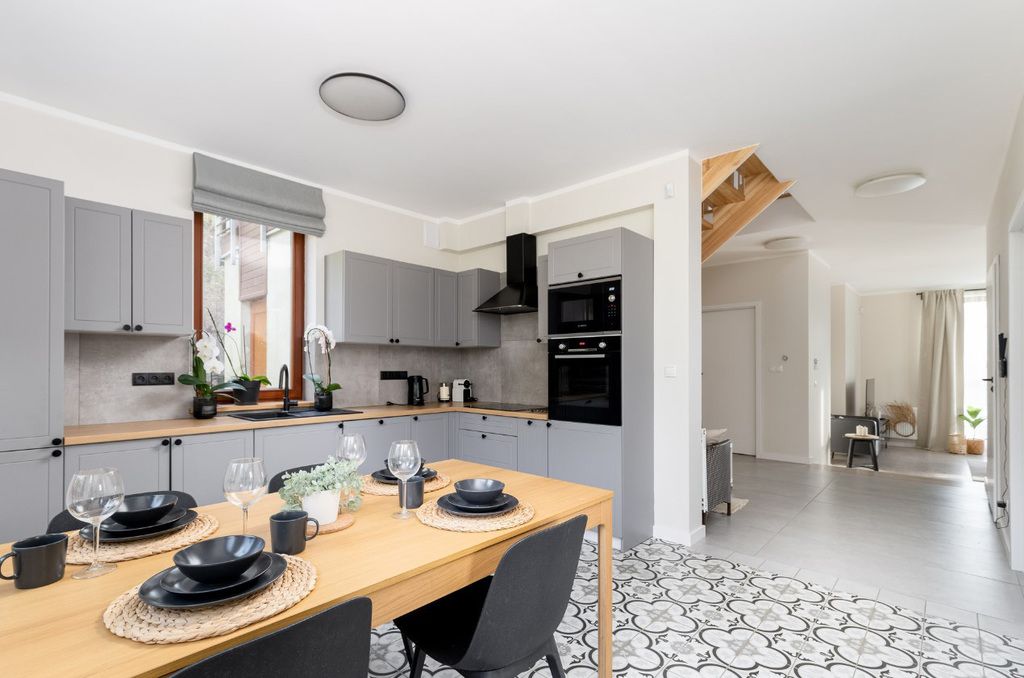 dom wolnostojący, 5 pokoi Masłomiąca, ul. Klonowa. Zdjęcie 9