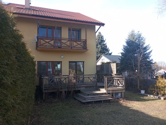 bliźniak Kurów. Zdjęcie 1