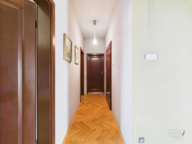 dom wolnostojący, 4 pokoje Michałowice, ul. Nad Dłubnią. Zdjęcie 17