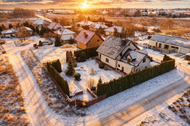 dom wolnostojący, 6 pokoi Dołuje, ul. Kwitnący Sad. Zdjęcie 3