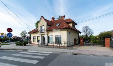 dom wolnostojący, 7 pokoi Lesko, ul. Kościuszki