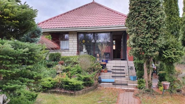 dom letniskowy Bydgoszcz Janowo, ul. Bydgoskiego Batalionu Obrony Narodowej. Zdjęcie 1