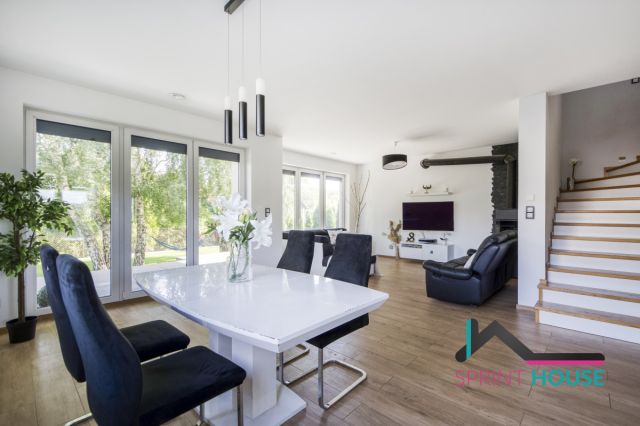 Mieszkanie 6-pokojowe Głosków, ul. Pustułki. Zdjęcie 1