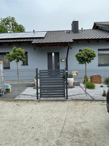 dom wolnostojący Zalesie, ul. Wiosenna. Zdjęcie 1