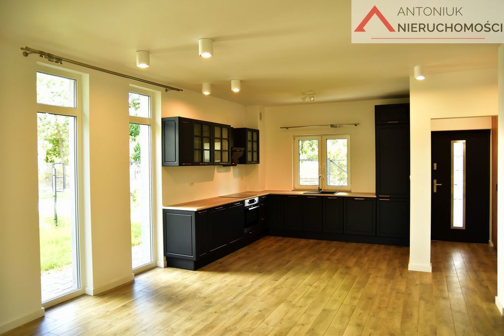 bliźniak, 5 pokoi Chotomów, ul. Dębowa. Zdjęcie 4