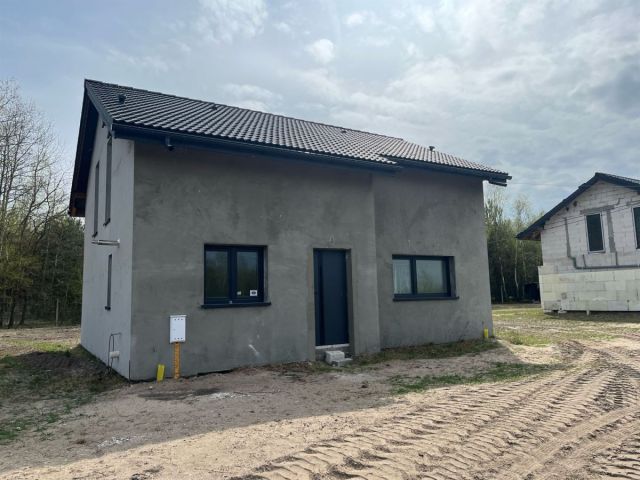 dom wolnostojący, 4 pokoje Rasy. Zdjęcie 3