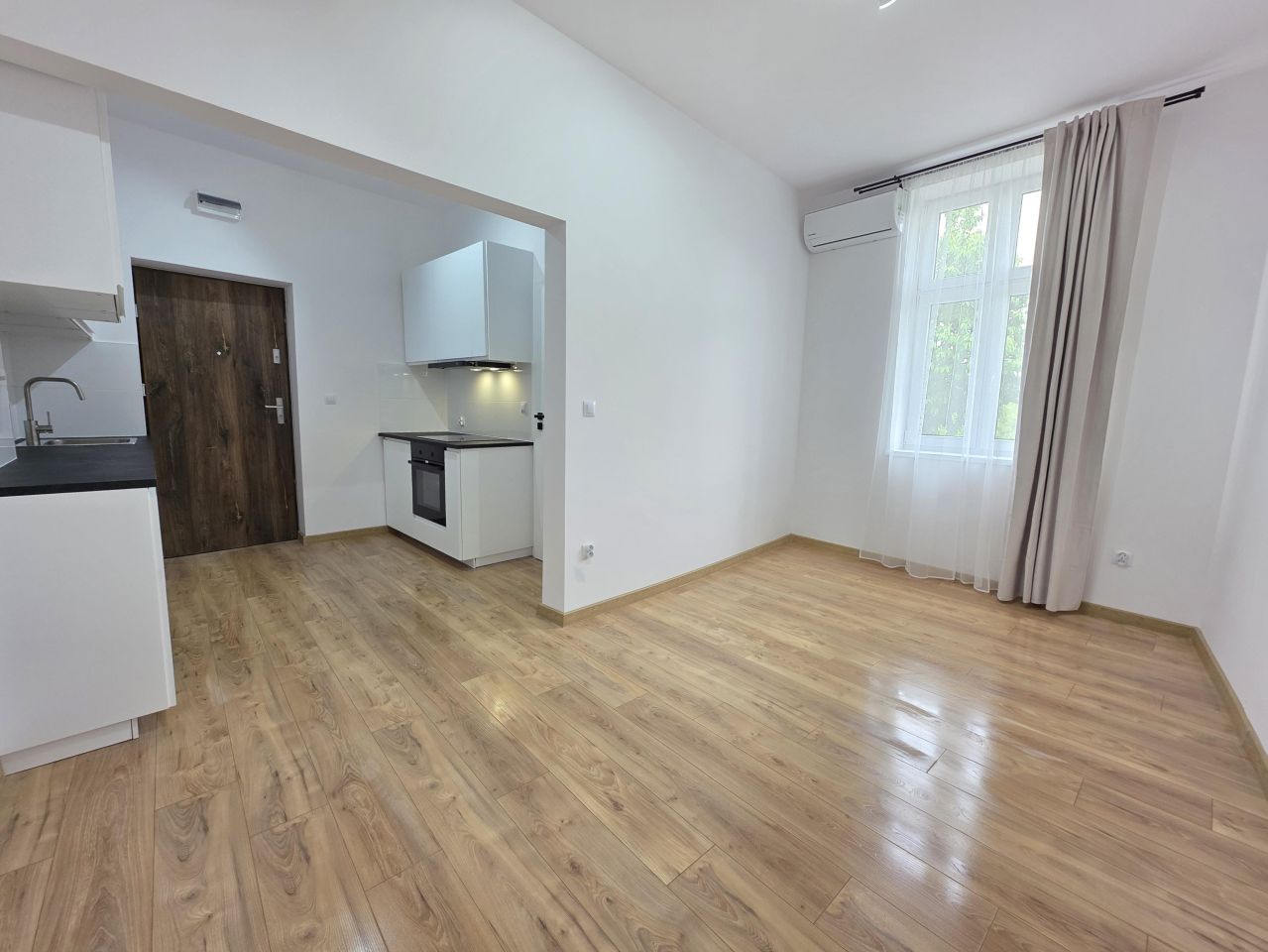 Mieszkanie 2-pokojowe Wieliczka Centrum, ul. Władysława Reymonta. Zdjęcie 2