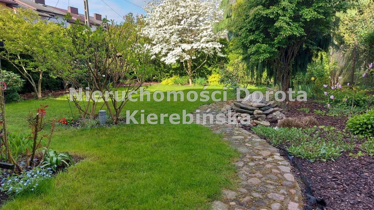 bliźniak, 6 pokoi Tomaszów Mazowiecki. Zdjęcie 11