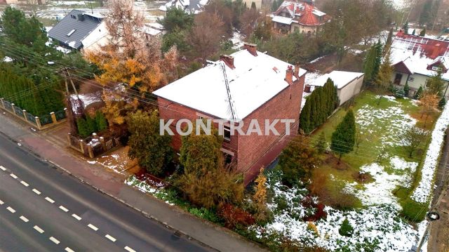 dom wolnostojący, 8 pokoi Chełmek, ul. Piastowska. Zdjęcie 2