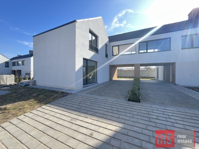 bliźniak, 5 pokoi Kołobrzeg. Zdjęcie 2