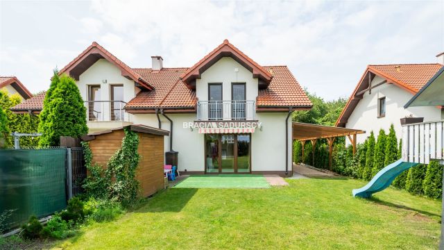 bliźniak, 4 pokoje Śledziejowice. Zdjęcie 24