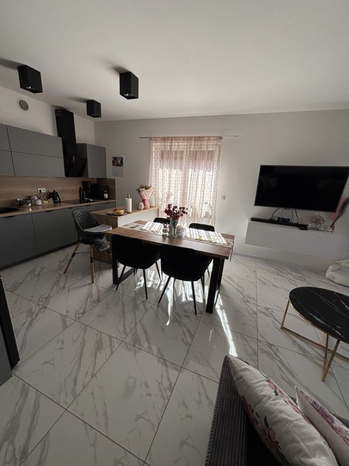 Mieszkanie 3-pokojowe Nowogród Bobrzański. Zdjęcie 2