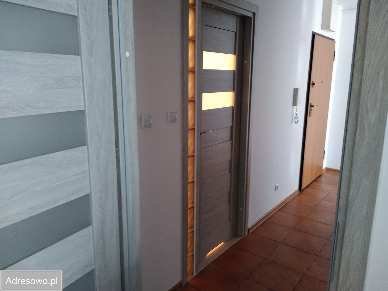 Mieszkanie 2-pokojowe Marki. Zdjęcie 2