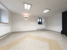 Lokal Lesko, pl. Konstytucji 3 Maja. Zdjęcie 4