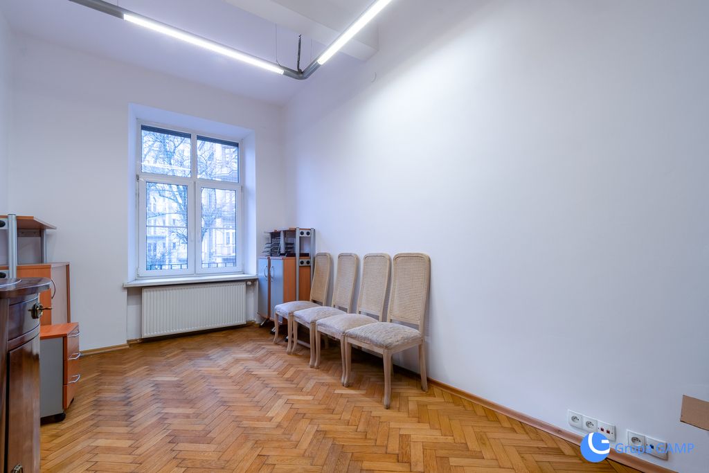 Biuro Kraków, ul. Długa. Zdjęcie 13