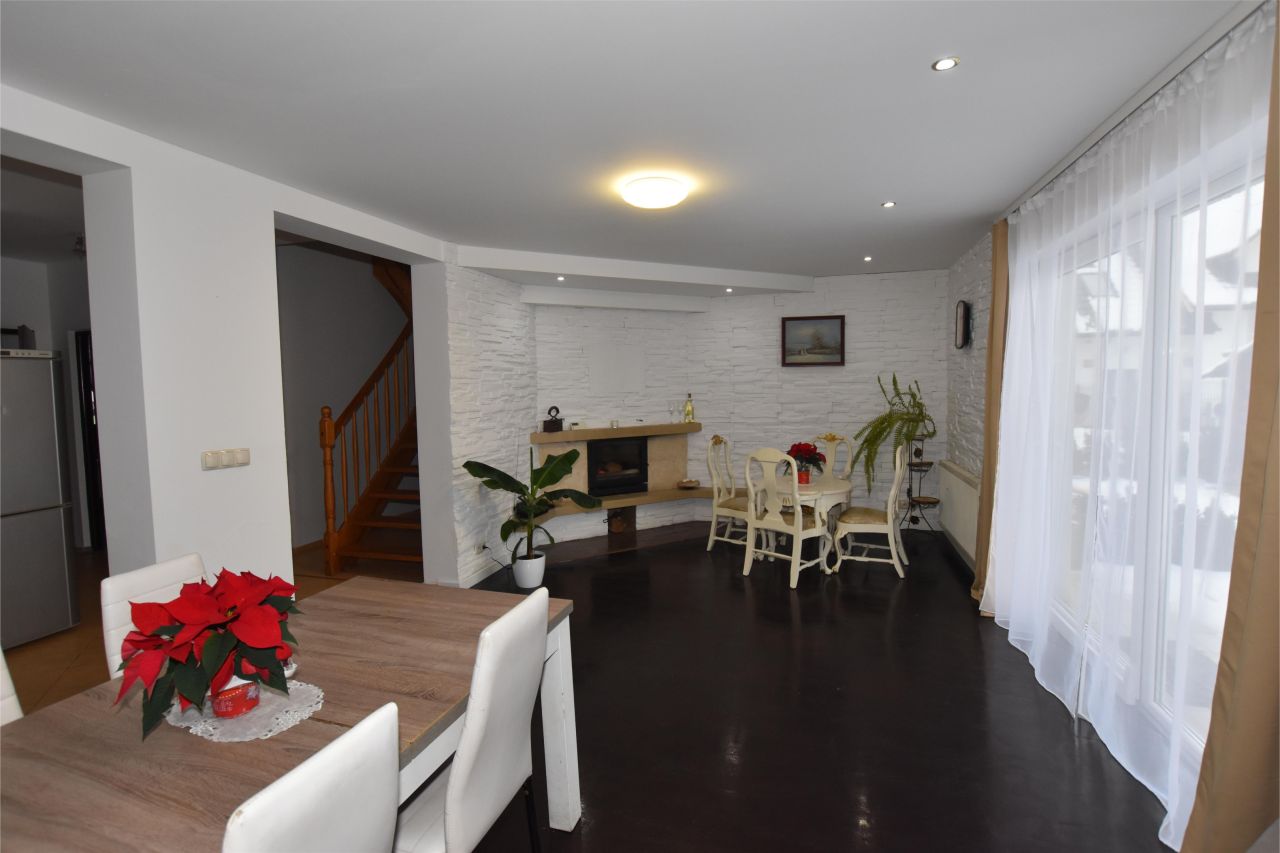 dom wolnostojący, 7 pokoi Bartoszewo. Zdjęcie 4