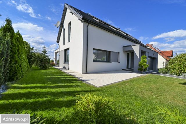 dom wolnostojący, 5 pokoi Wrząsowice. Zdjęcie 1