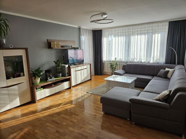 Mieszkanie 4-pokojowe Koszalin Lechitów, ul. Poprzeczna. Zdjęcie 1