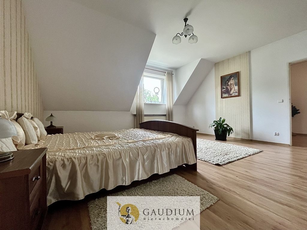 dom wolnostojący, 7 pokoi Bytonia, os. Zielone. Zdjęcie 8