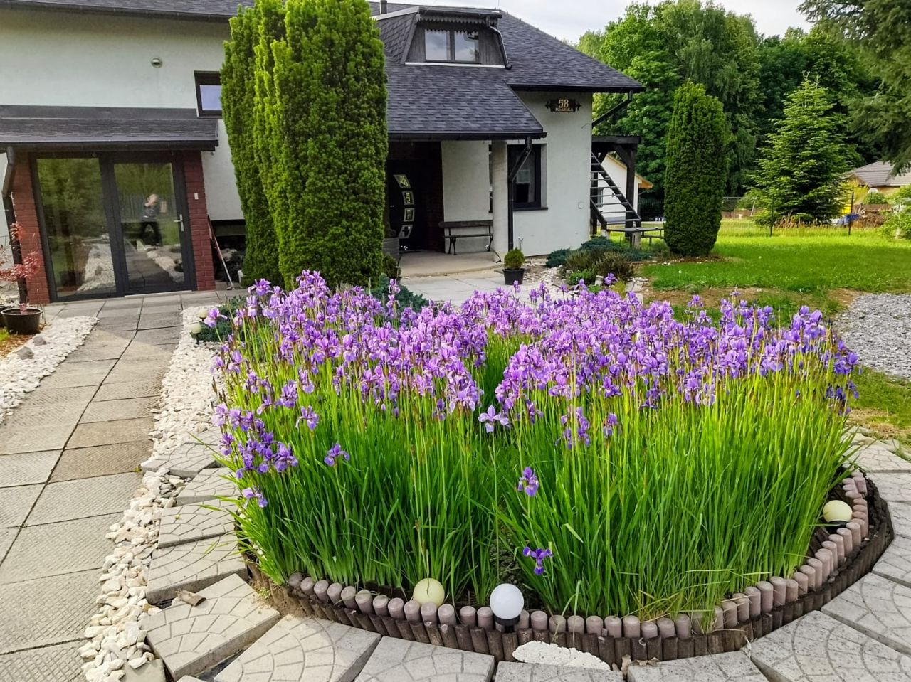 dom wolnostojący, 7 pokoi Bielsko-Biała Hałcnów, ul. Pisarska. Zdjęcie 2