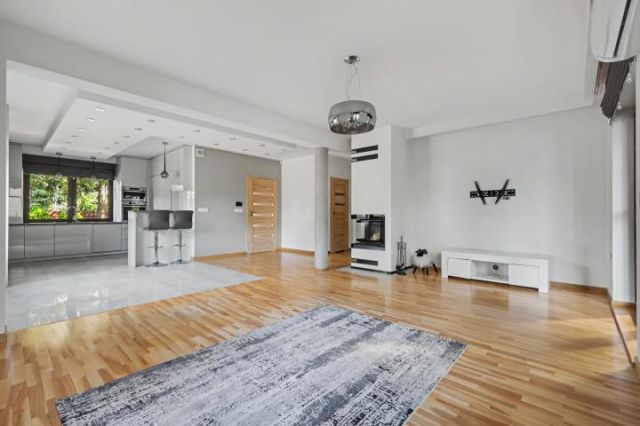 dom wolnostojący, 5 pokoi Wołomin. Zdjęcie 2