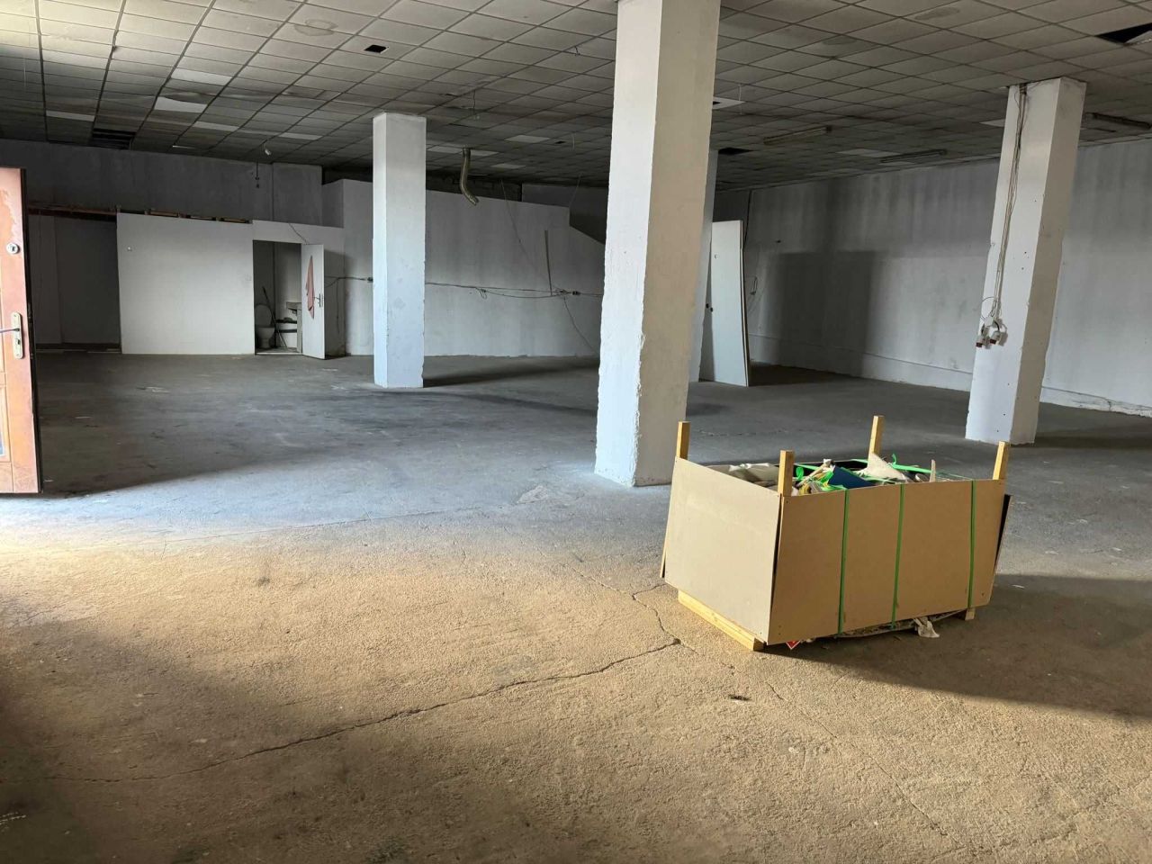 Hala/magazyn Luboń. Zdjęcie 2