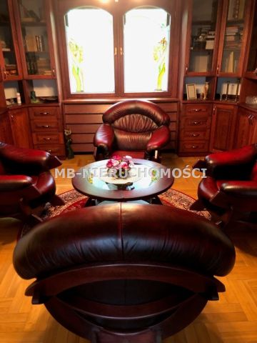 dom wolnostojący, 10 pokoi Zalbki. Zdjęcie 8