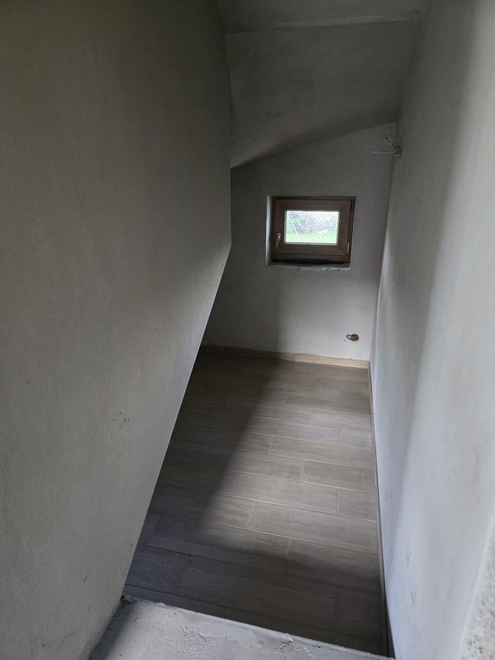 dom wolnostojący, 5 pokoi Pogwizdów Łysa, ul. Szkolna. Zdjęcie 12