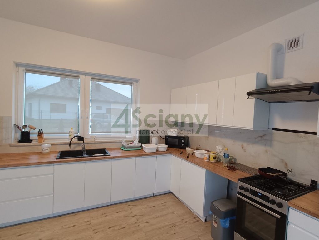 dom wolnostojący, 4 pokoje Rusiec. Zdjęcie 2