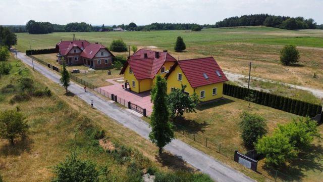 dom wolnostojący, 7 pokoi Oborniki Śląskie. Zdjęcie 3