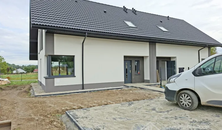 bliźniak, 5 pokoi Targowisko