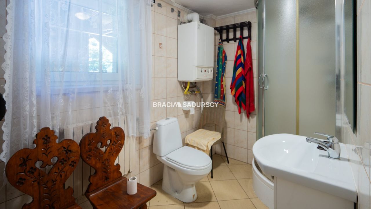 dom wolnostojący, 3 pokoje Myślenice, ul. Kornela Ujejskiego. Zdjęcie 16