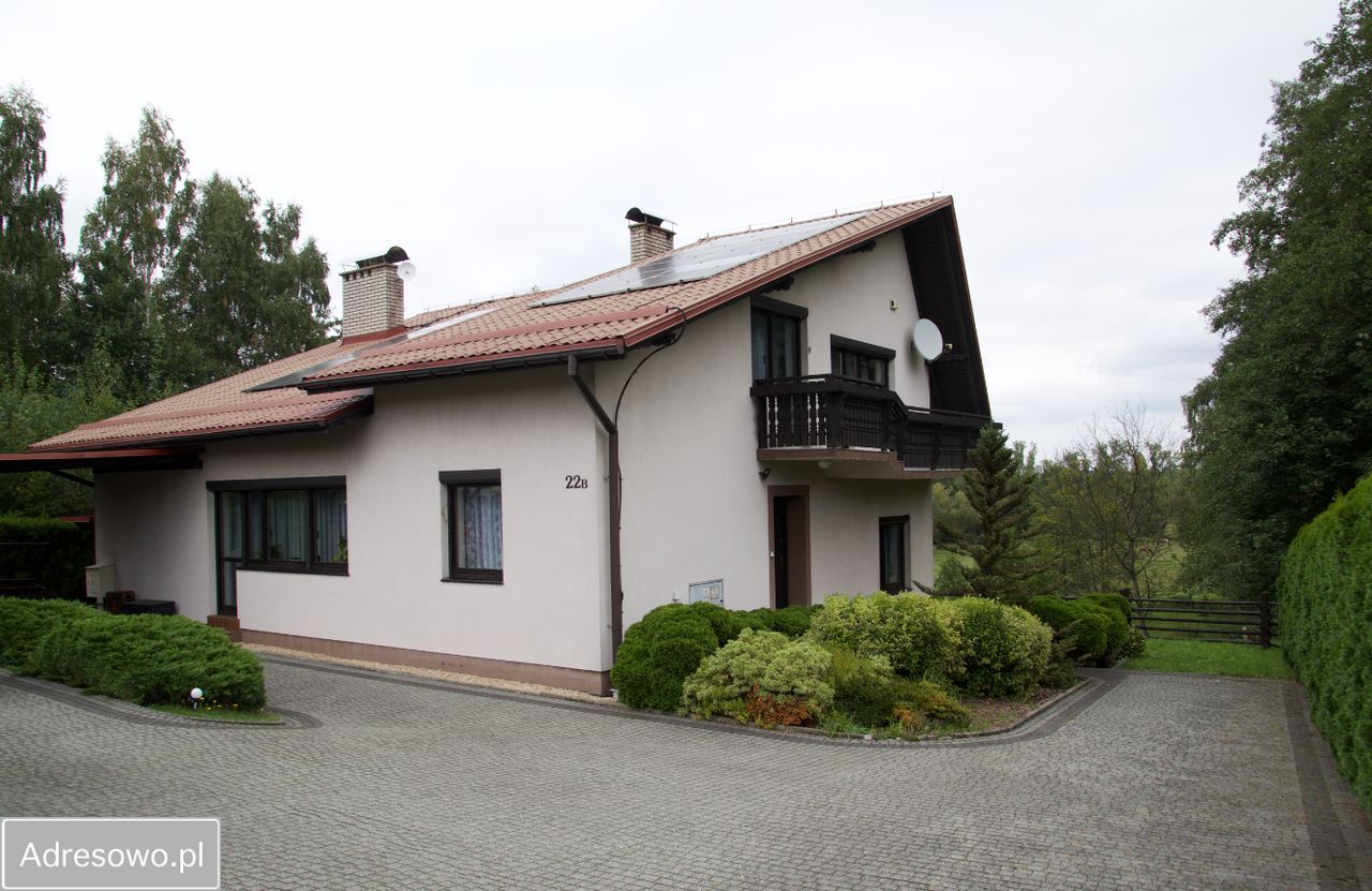 dom wolnostojący, 7 pokoi Bujaków