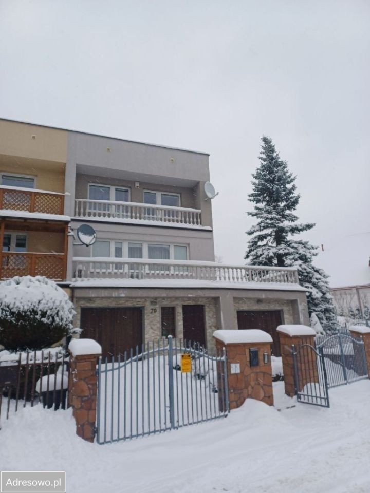 dom szeregowy, 6 pokoi Kielce Podkarczówka. Zdjęcie 1