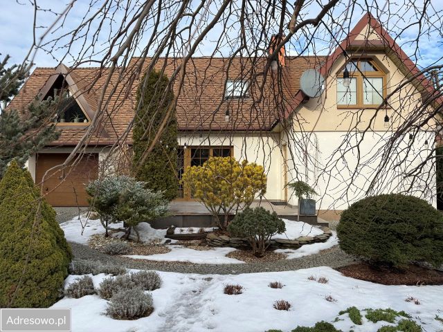 dom wolnostojący, 4 pokoje Bełchatów. Zdjęcie 1