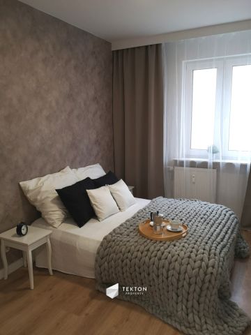 Mieszkanie 3-pokojowe Gdańsk Chełm, ul. prof. Romualda Cebertowicza. Zdjęcie 1