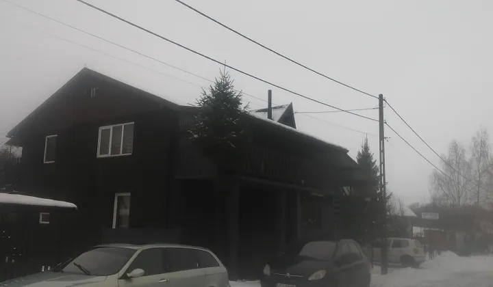 dom wolnostojący, 8 pokoi Brenna Spalona, ul. Wiejska