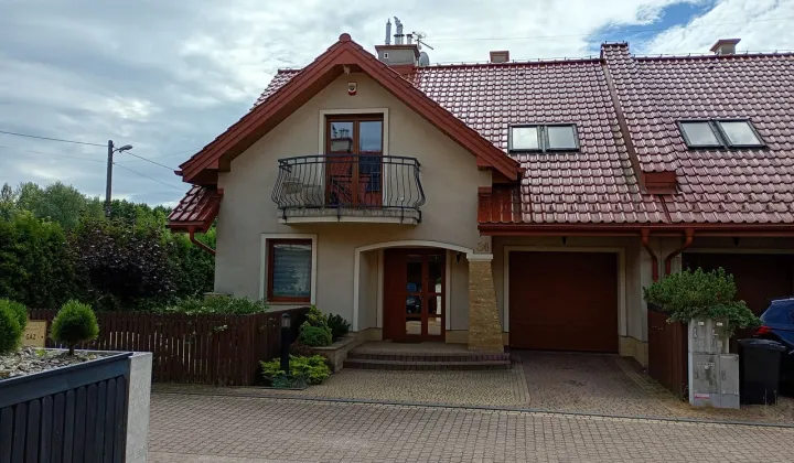 dom wolnostojący, 6 pokoi Kraków Czyżyny, ul. Zapusta