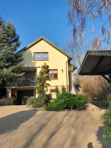 dom wolnostojący, 5 pokoi Janowiec, ul. Jana Kochanowskiego. Zdjęcie 1