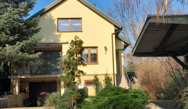 dom wolnostojący, 5 pokoi Janowiec, ul. Jana Kochanowskiego